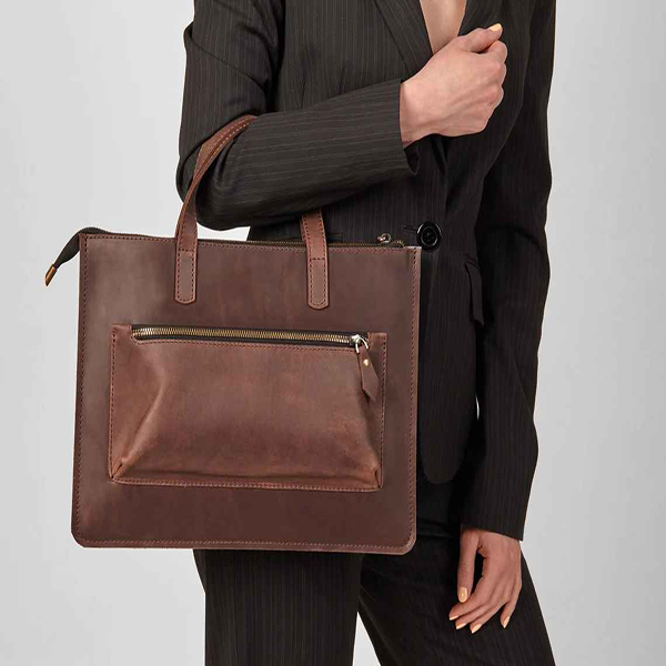 Versatile Genuine Leather Bag for Everyday Use - Choose Your Perfect Size and Color